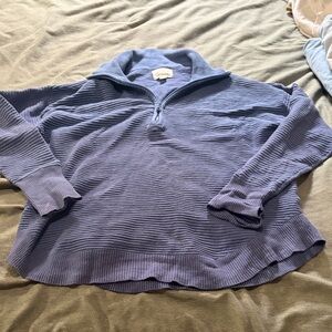 American Eagle ribbed pull over
Size M